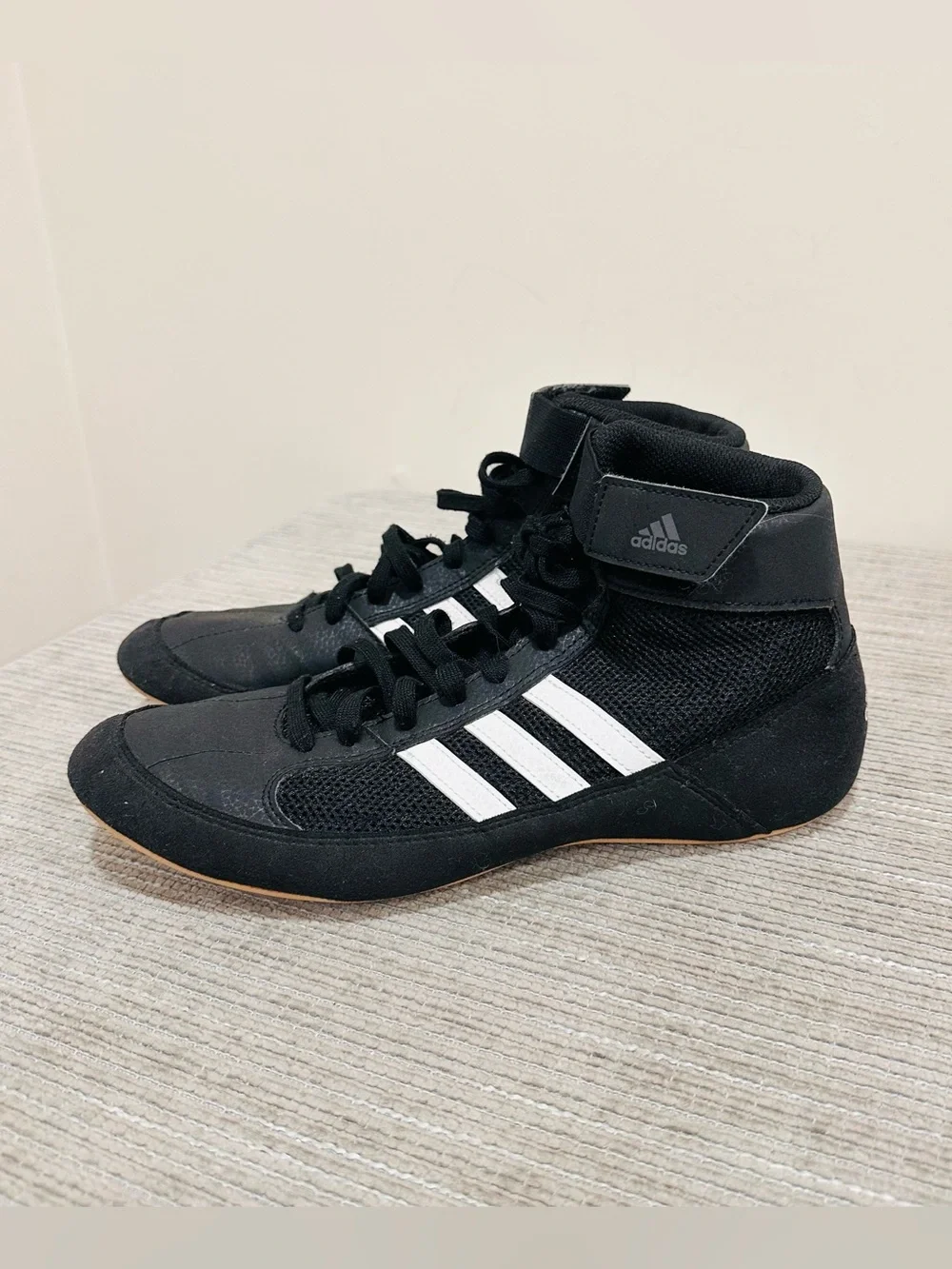 Adidas HVC 2 Mens Size 8,5 Black White Gum Athletic Wrestling Shoes Sneakers